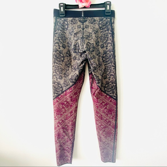 ultracor Pants - 💕ULTRACOR Lace Print Luxe Leggings SZ M